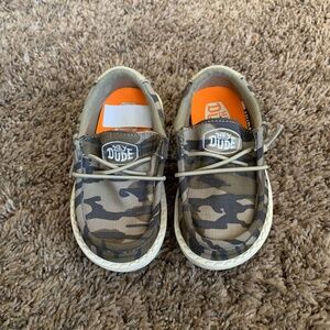 Hey Dude Camo Green Slip On Loafer Shoes Toddler Boys Sz.7 Casual